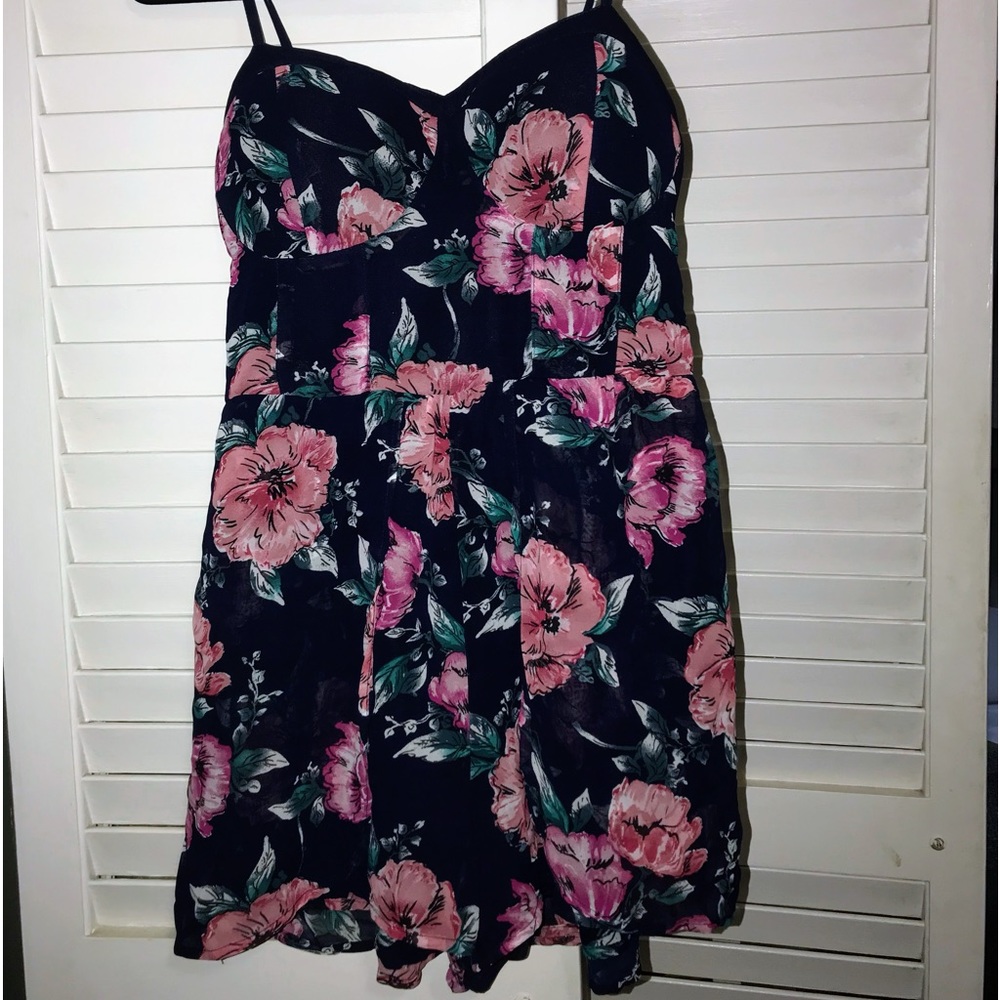 Floral target romper - Picture 4 of 10